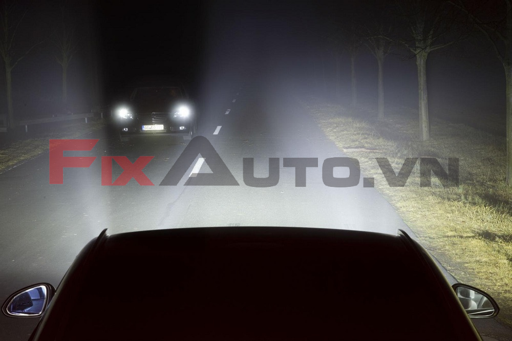 Ô tô truowsckhi đi xa