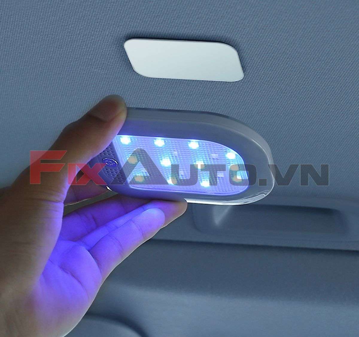 Đèn LED được ưa chuộng để độ đèn trần xe oto