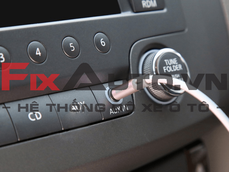 Sử dụng jack kém chất lượng khiến loa dễ bị ù, rè