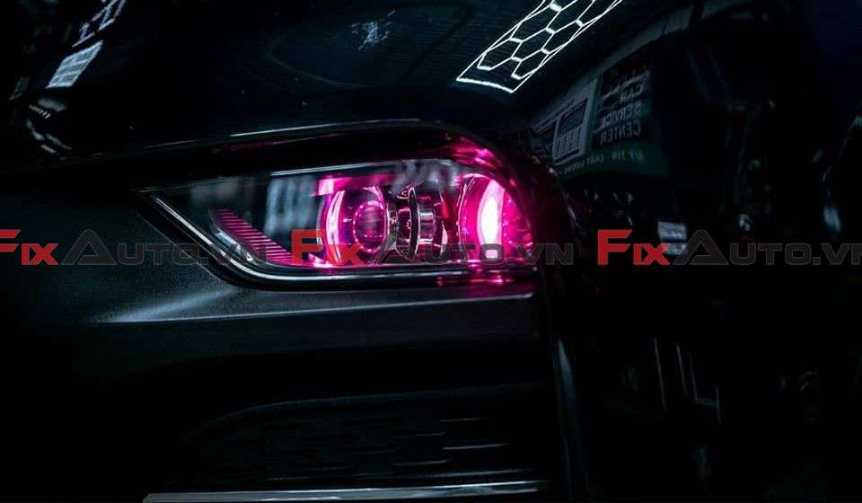 Độ đèn xe ô tô Vinfast Lux A2.0 được nhiều chủ xe thực hiện để tạo sự ấn tượng cho xế hộp