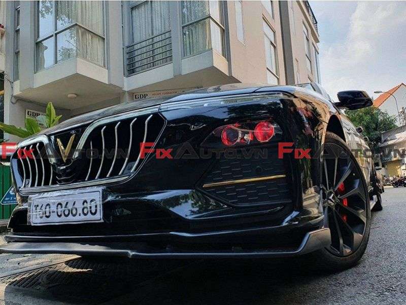 Mặt ca lăng ô tô giúp tạo điểm nhấn cho phần đầu xe Vinfast Lux A 2.0