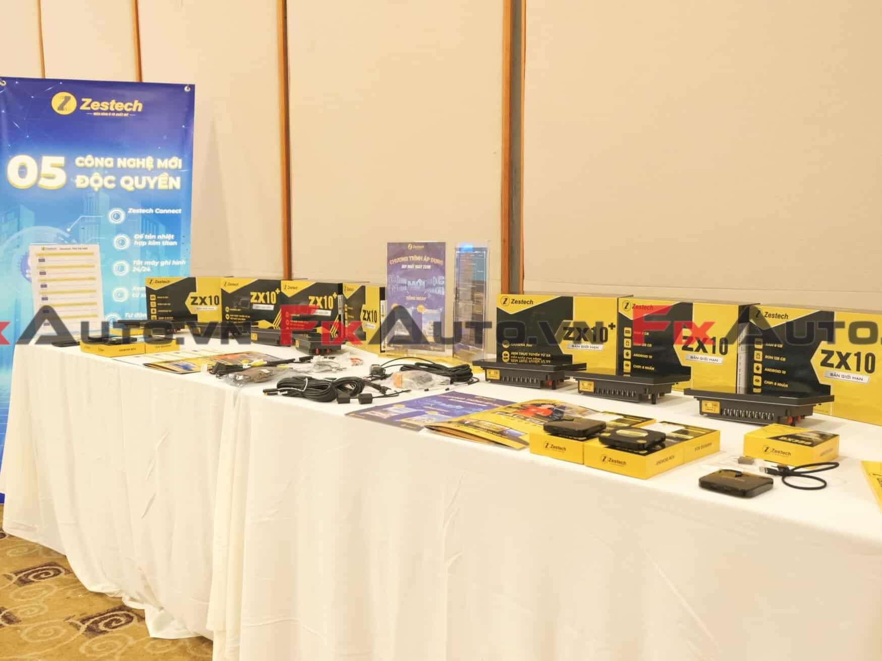 Bạn có thể sử dụng điện thoại để điều khiển nhiều tính năng của xe