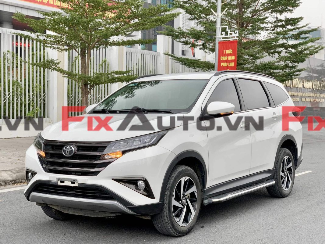 Dán phim cách nhiệt Toyota Rush
