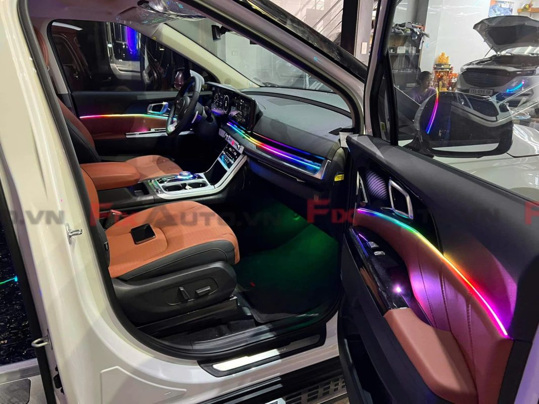 Đèn led nội thất xe Carnival