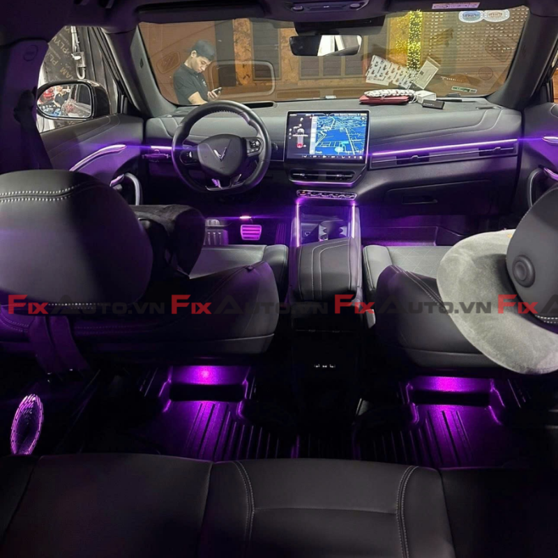 đèn led nội thất xe vf7